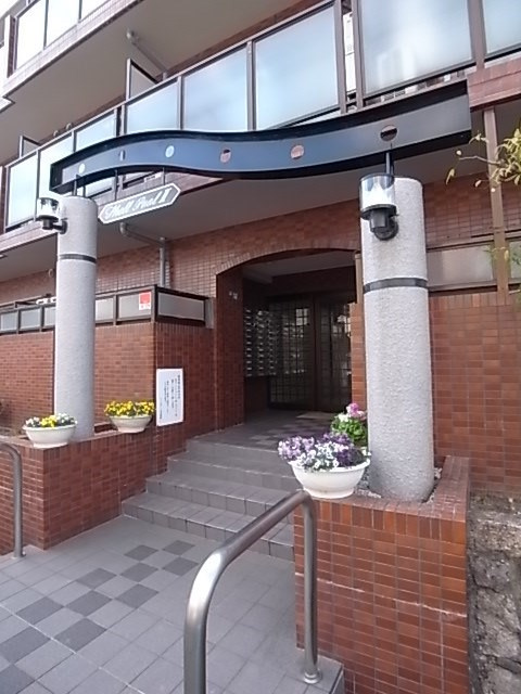 シェルプール弐番館の外観