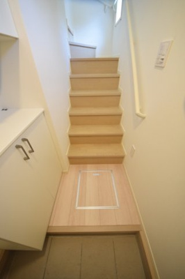 【玄関】 | アルティスタ上水本町 