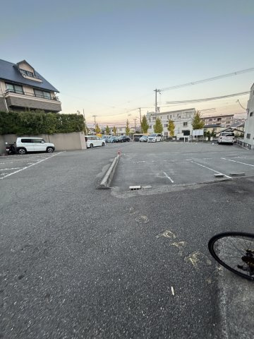フェアリッチフィールドの駐車場