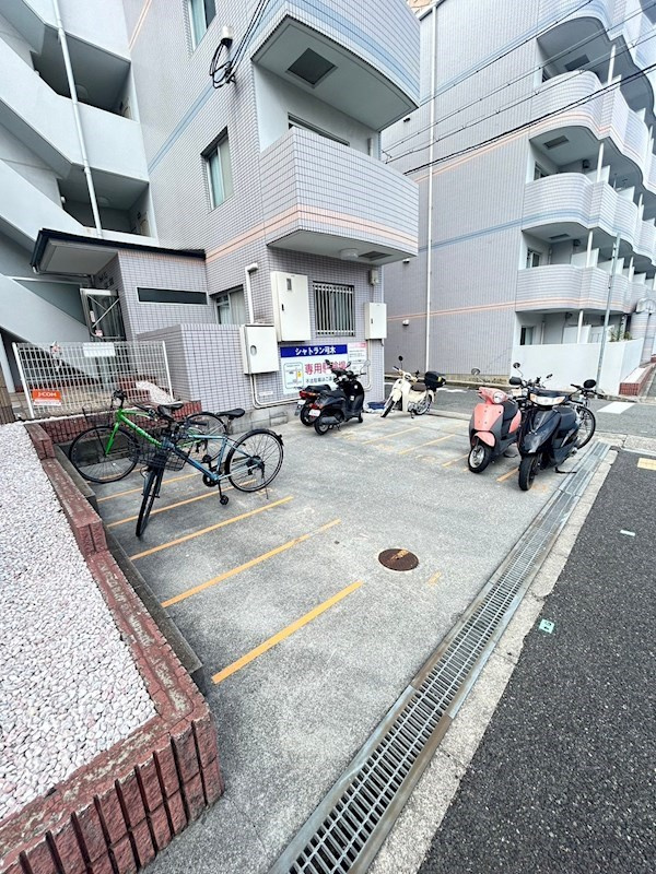 シャトラン弓木壱番館の外観