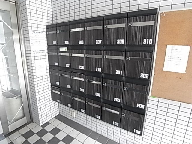 シャトラン弓木壱番館の外観