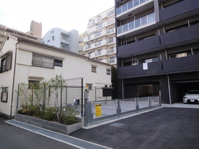 プレサンス三宮東フィールの外観