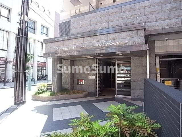 プレサンスみなと元町駅前の外観