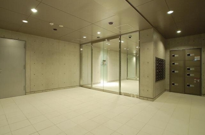 グランドコンシェルジュ立川のロビー