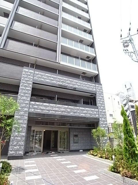 プレサンス三宮東フィールの外観