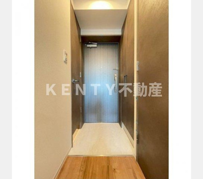 【玄関】 | ウェルスクエア洗足 | 明るい玄関です