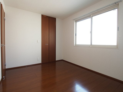 【洋室】 | ヴラウニーメゾン・リラ