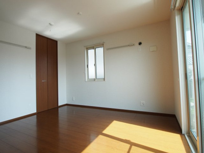 【洋室】 | ヴラウニーメゾン・リラ