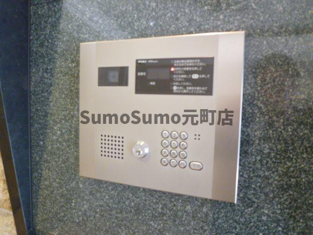 プレサンス三宮花時計前の外観