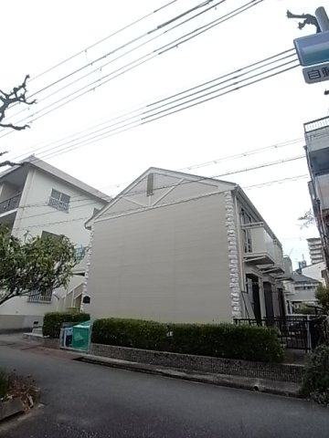 エスペーロ甲東2の外観
