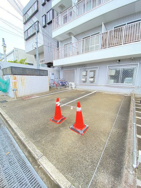 プリエール名神尼崎の外観