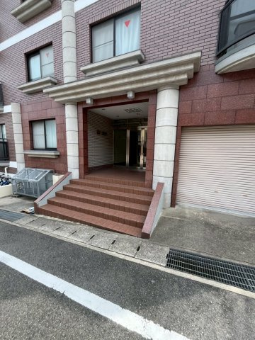シャルマンコート西宮のエントランス