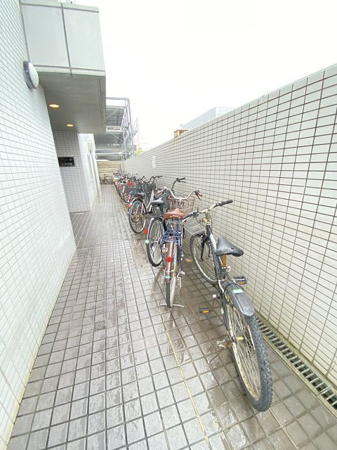 プリエール名神尼崎の外観