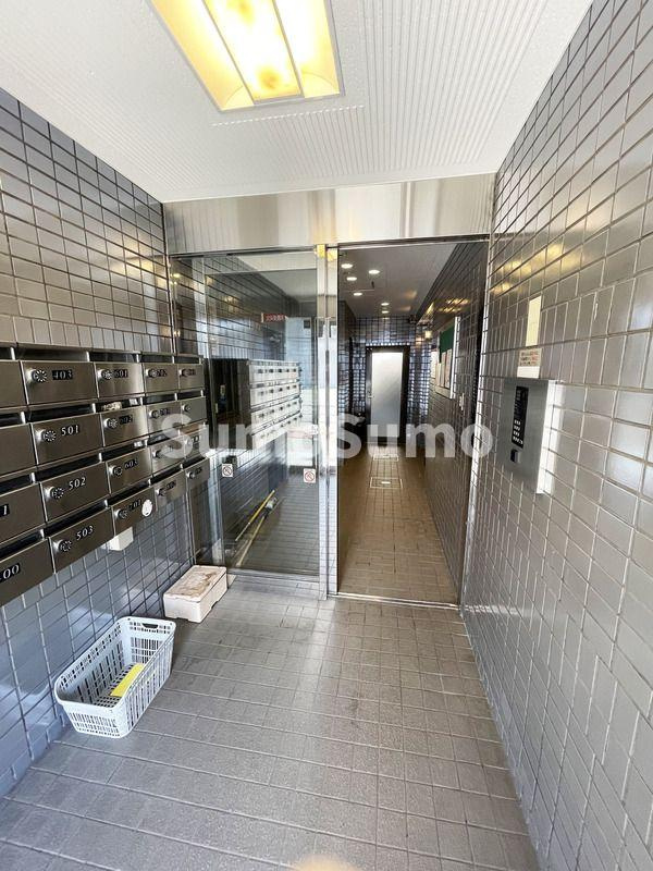 フルーレゾン神戸パートⅡのエントランス