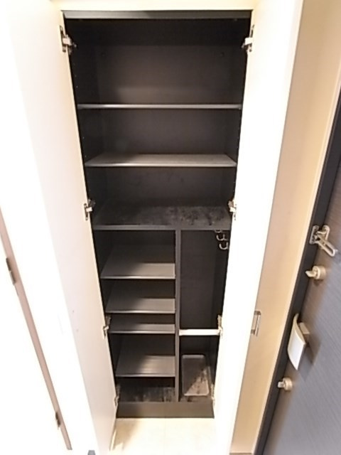 プレサンス三ノ宮駅前プライムタイムの収納