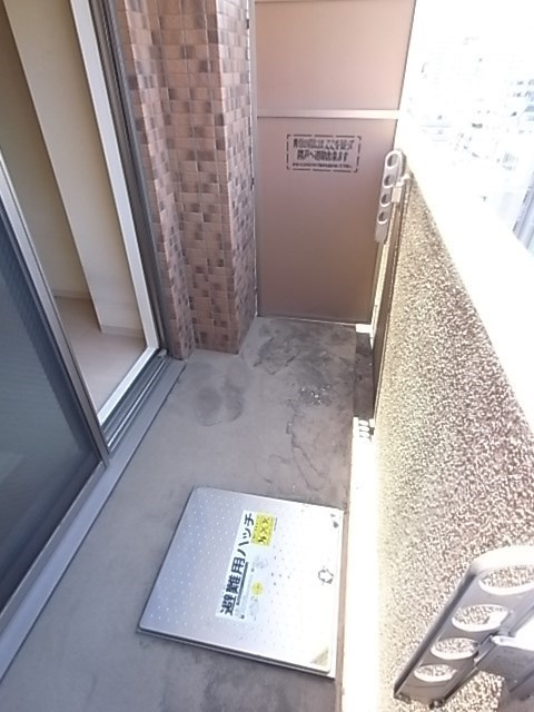 プレサンス三ノ宮駅前プライムタイムのバルコニー