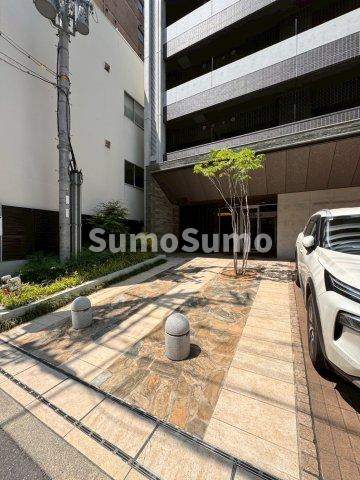スワンズシティ谷町モデルノのエントランス