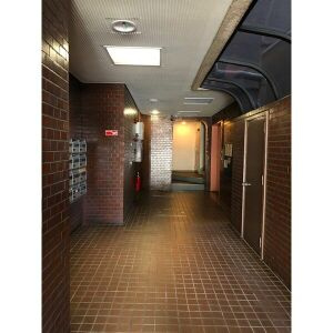ハイレジデンス勝川のロビー