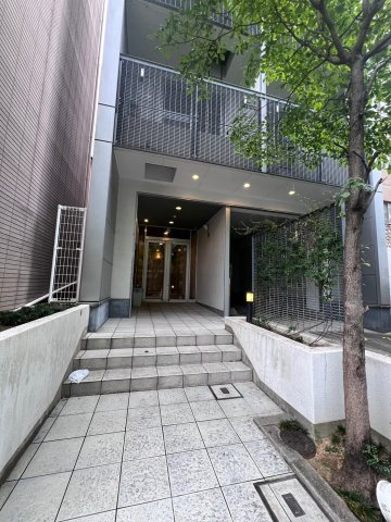 シティフラット三宮東のエントランス