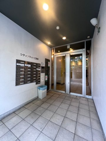 シティフラット三宮東のロビー