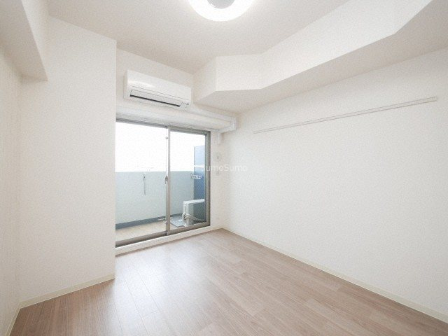 プレサンスOSAKA DOMECITY クロスティの居間・リビング