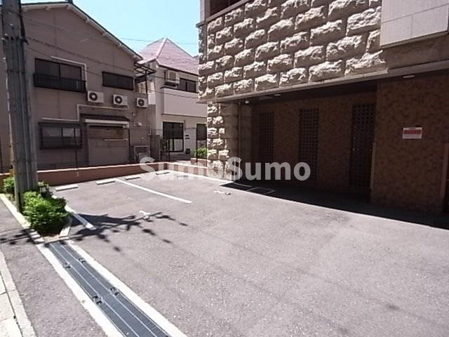プレサンス三宮ルミネスの外観