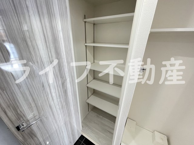 リアライズ布施駅前の収納|ちょっとした収納スペースも充実しています