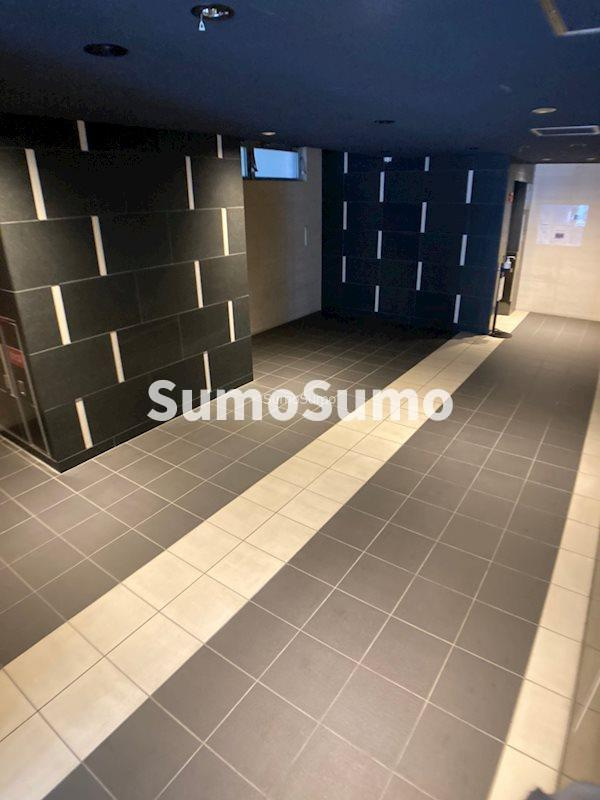 プレサンスNEO心斎橋のロビー