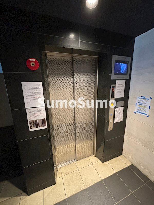 プレサンスNEO心斎橋の外観