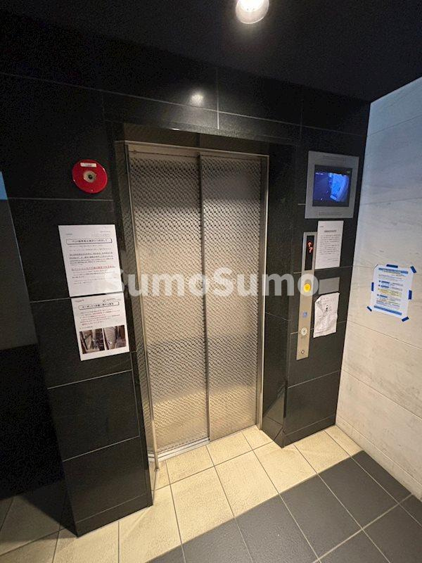 プレサンスNEO心斎橋の外観