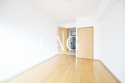 【居間・リビング】 | プレール三田 | 洋室のお部屋です。