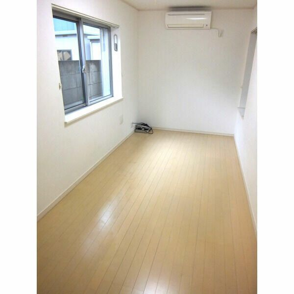 シャンテ日暮里の居間・リビング