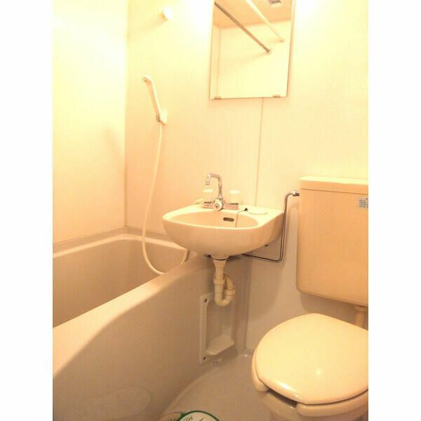 シャンテ日暮里の浴室