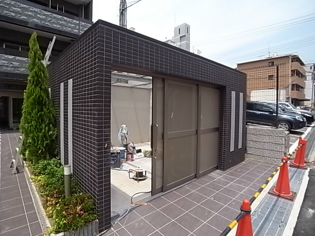 プレサンス三宮東フィールの外観