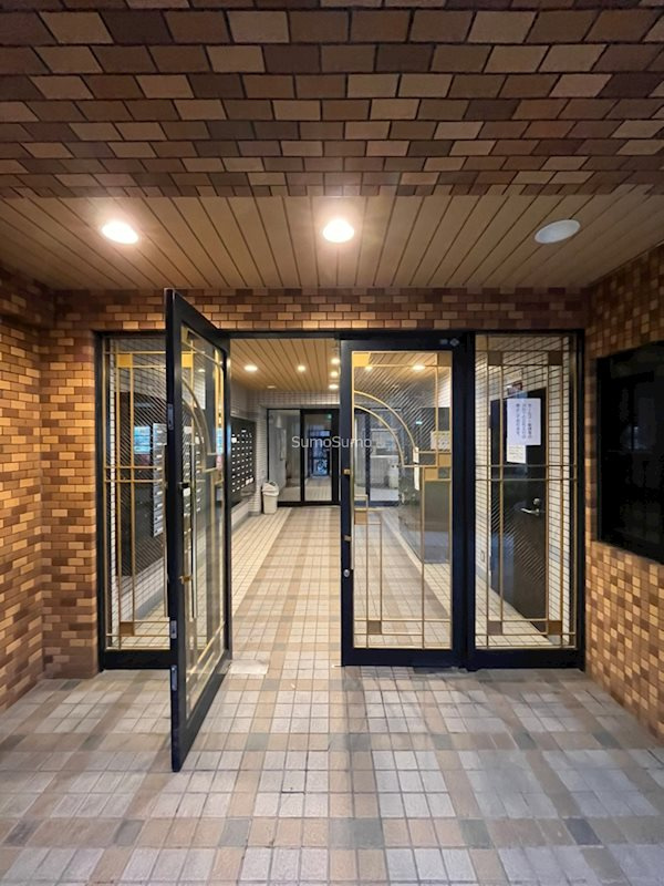 シティアリーナ阿波座西のエントランス