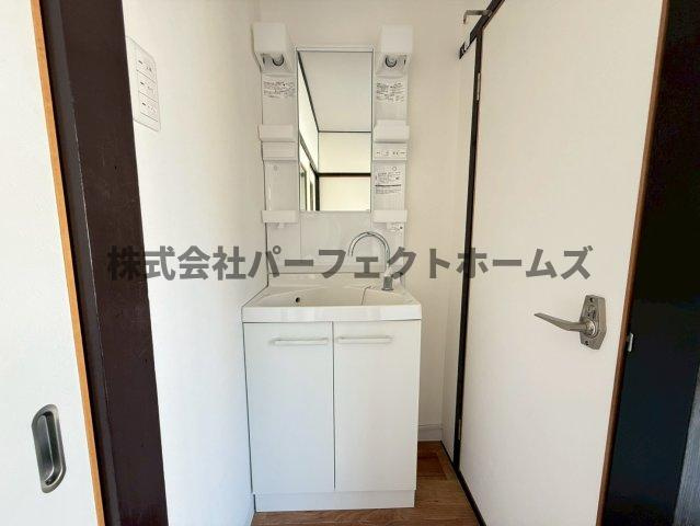 西田住宅の独立洗面台|独立洗面化粧台付き