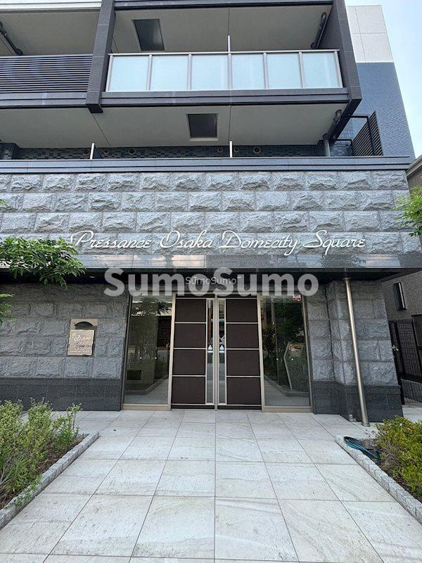 プレサンスOSAKA DOMECITYスクエアの外観