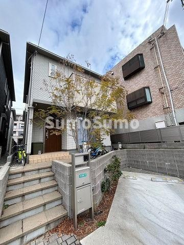 プルミエール西宮北口G棟の外観