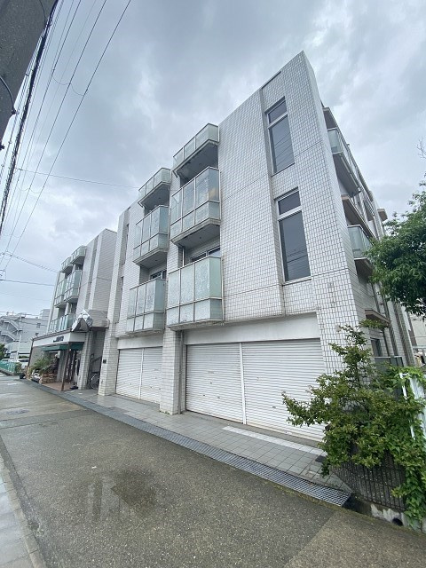 プリオールの外観