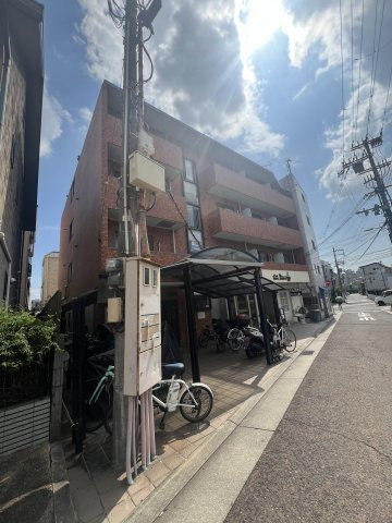 フルール岡本の外観
