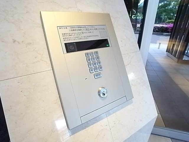 プレサンス三宮フラワーロードの外観