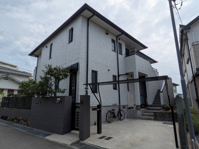 玉井邸の駐車場