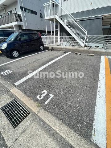 ダイア・コーポの駐車場