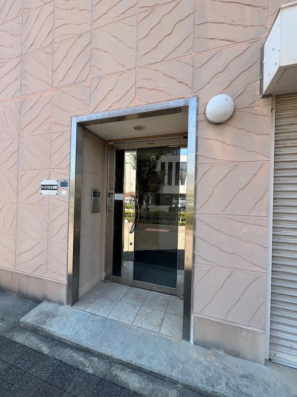 テイエスビル須磨のエントランス|毎日通るエントランスはこのようになっています
