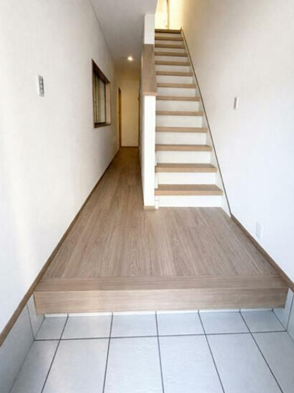 【玄関】 | 山科区椥辻池尻町　中古戸建