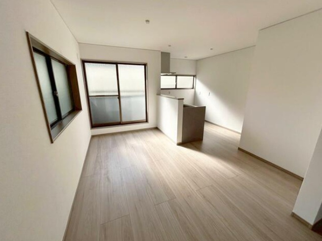 【居間・リビング】 | 山科区椥辻池尻町　中古戸建