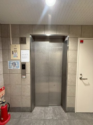 プレミアム本町のロビー