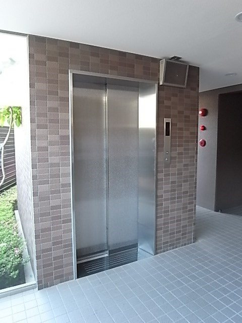 フロレアール潮江の外観