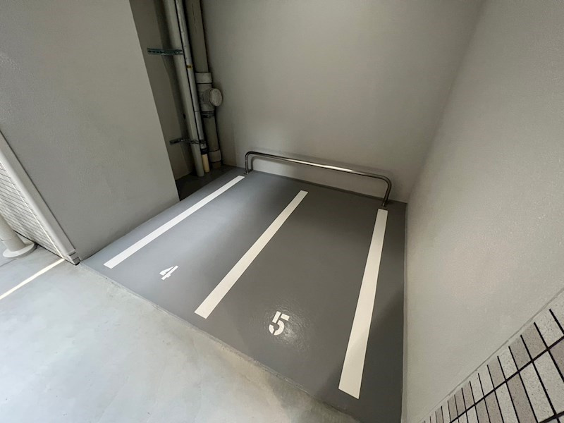 プレジオ鎗屋町の駐車場