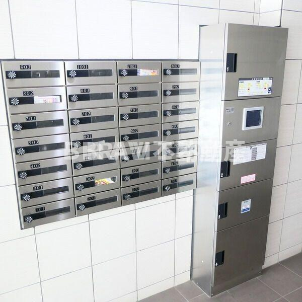 フォーゼ安堂寺　BRAVI不動産のエントランス